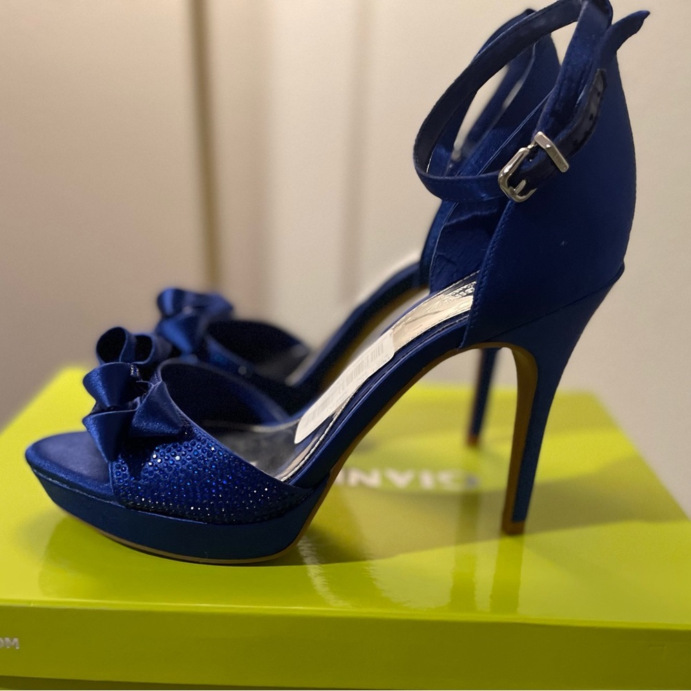 Brand new Gianni Bini heels